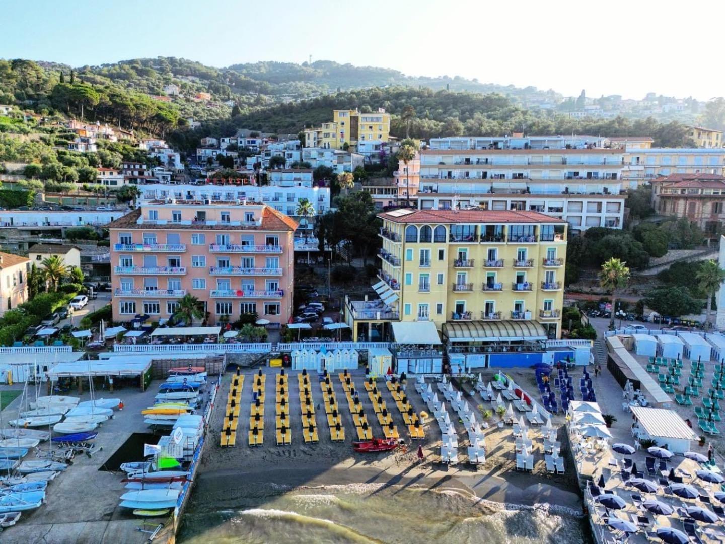 Hotel Golfo E Palme Diano Marina Eksteriør bilde