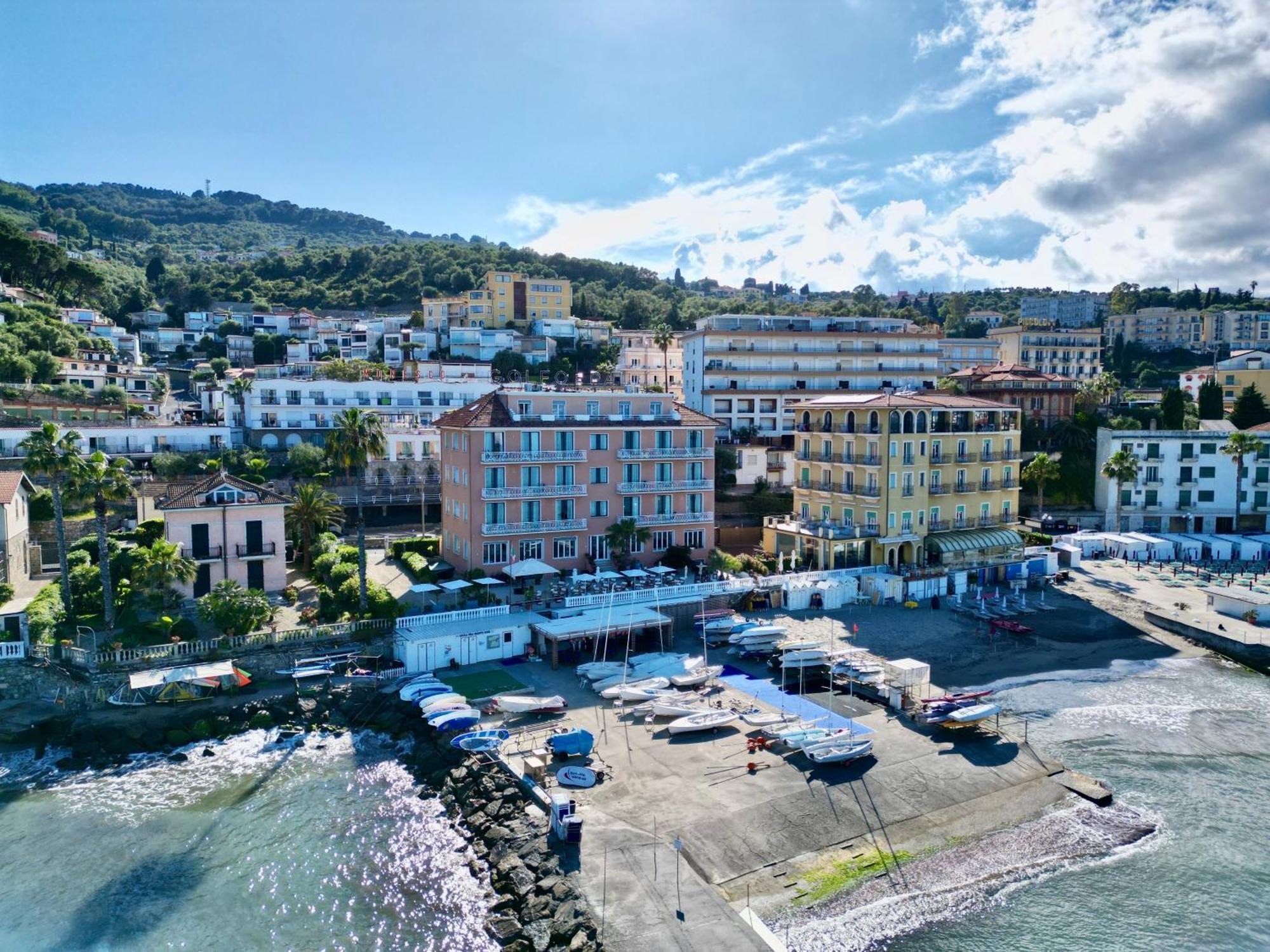 Hotel Golfo E Palme Diano Marina Eksteriør bilde