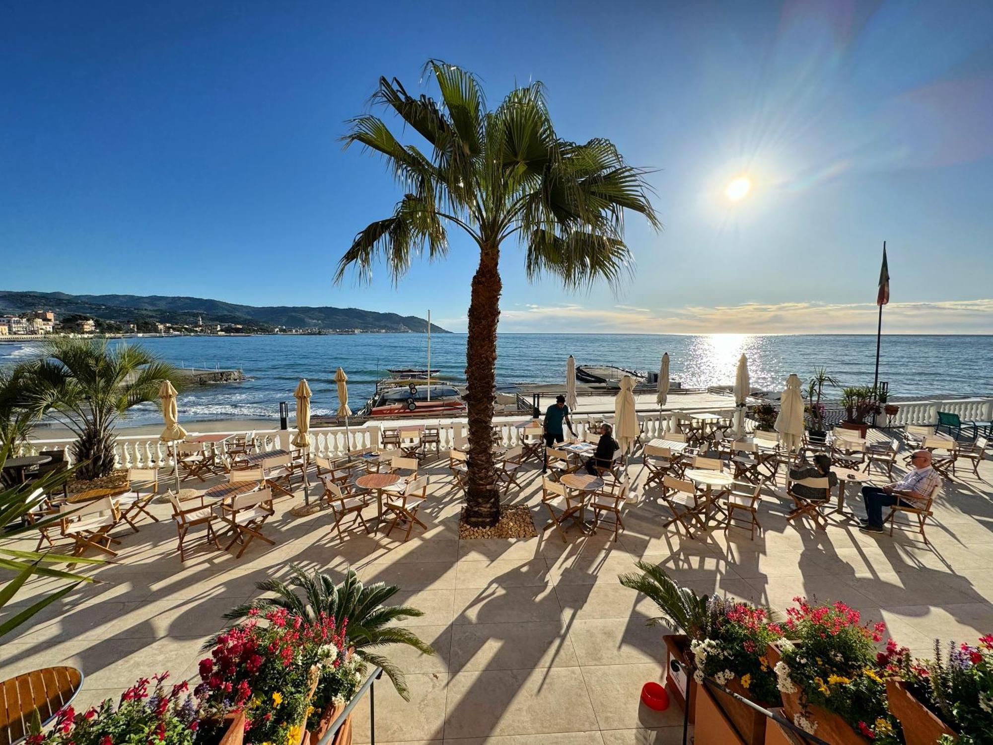 Hotel Golfo E Palme Diano Marina Eksteriør bilde